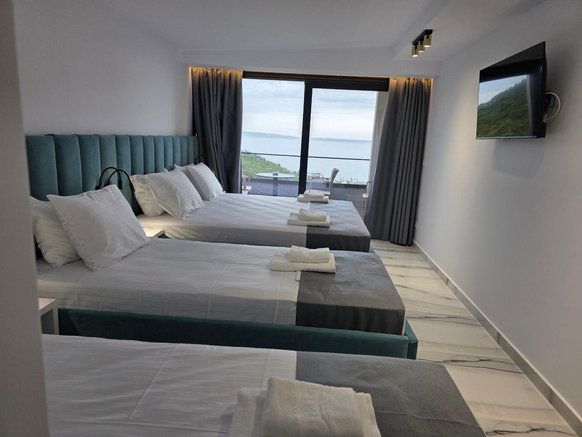 Wait 'N Sea Hotel Himarë Eksteriør billede